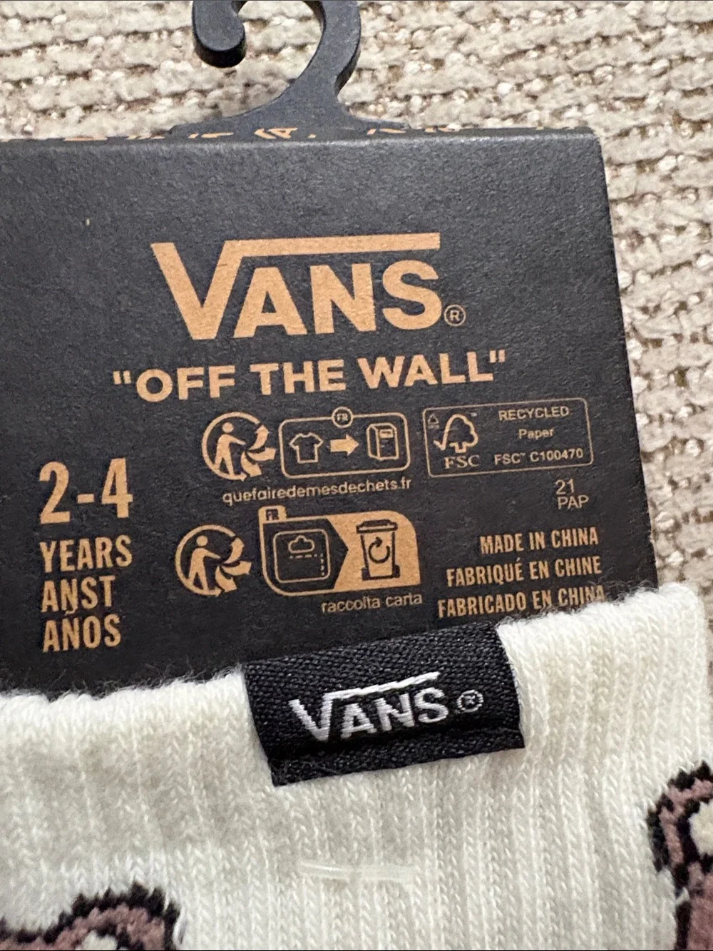 NWT 4 pair of Vans Kids Socks, 1 set Christmas, 1 set Teddy Bears